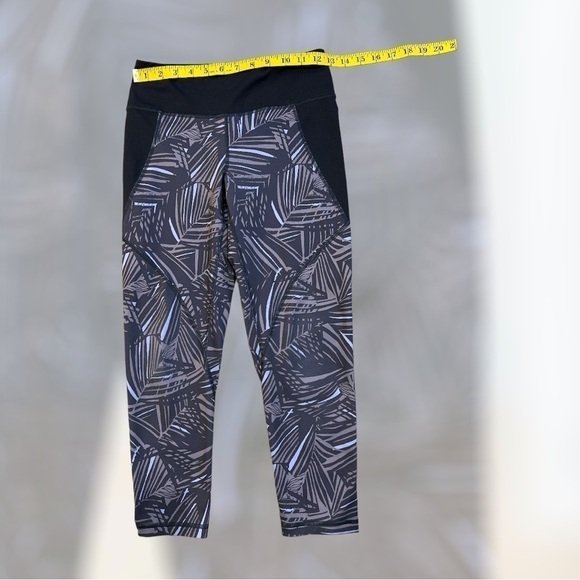 Patagonia Womens capri leggings size S - Picture 3 of 7